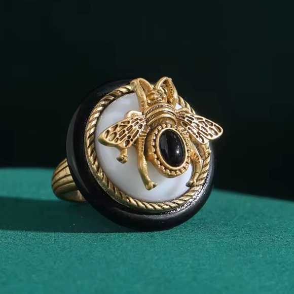 Antique Atlantis Treasure A Precious Collector’s Piece Brass Ring - Picture 4 of 10